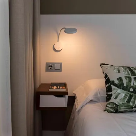 아파트 Vivienda El Cipres. Terraza Con Espectaculares Vistas Al Mar. *